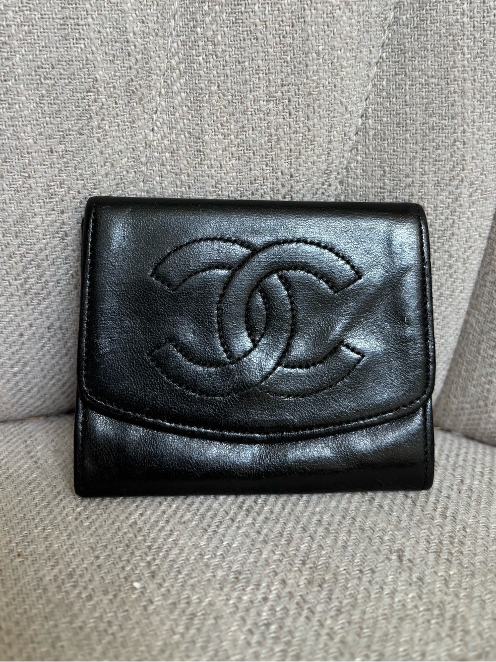 CHANEL CC Black Lambskin Leather Small Bifold Wallet
